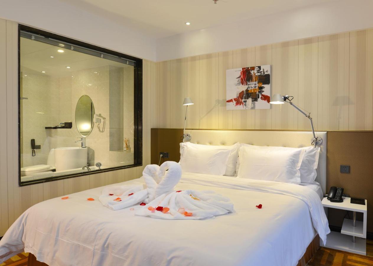 Xiamen Discovery Hotel Exterior photo